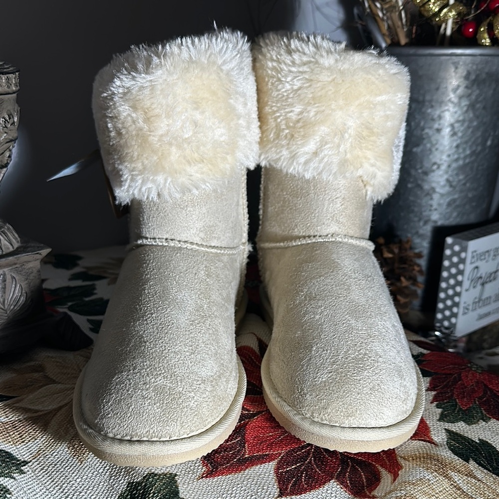 APRES by LAMO, Cozy Faux Fur Lined Boots Size 8